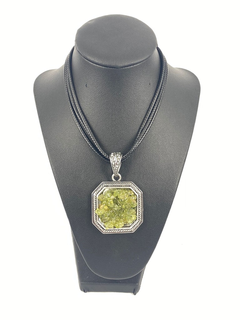 ALLOY+OLIVINE+CORD NECKLACE