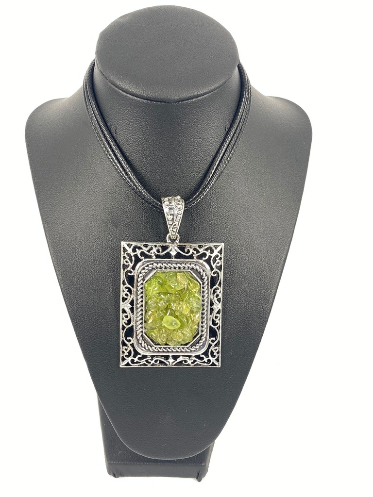 ALLOY+OLIVINE+CORD NECKLACE