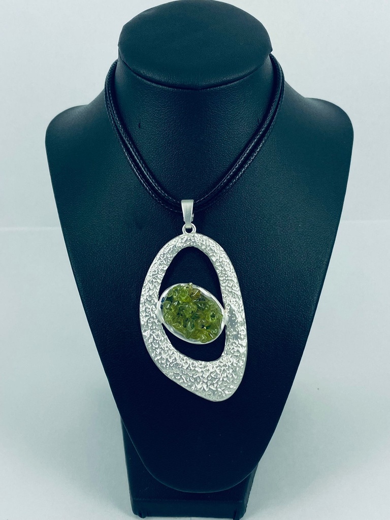 ALLOY+OLIVINE+CORD NECKLACE