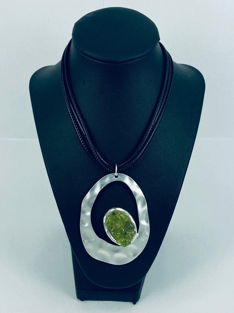 ALLOY+OLIVINE+CORD NECKLACE