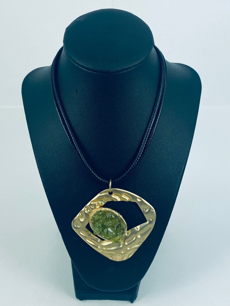 ALLOY+OLIVINE+CORD NECKLACE